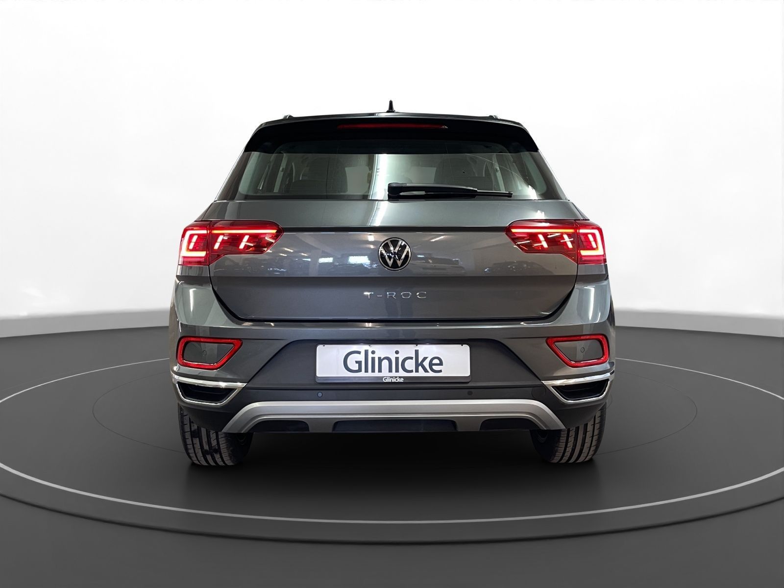Volkswagen T-Roc 1.5 TSI Style - Samsaru's Car Outlet