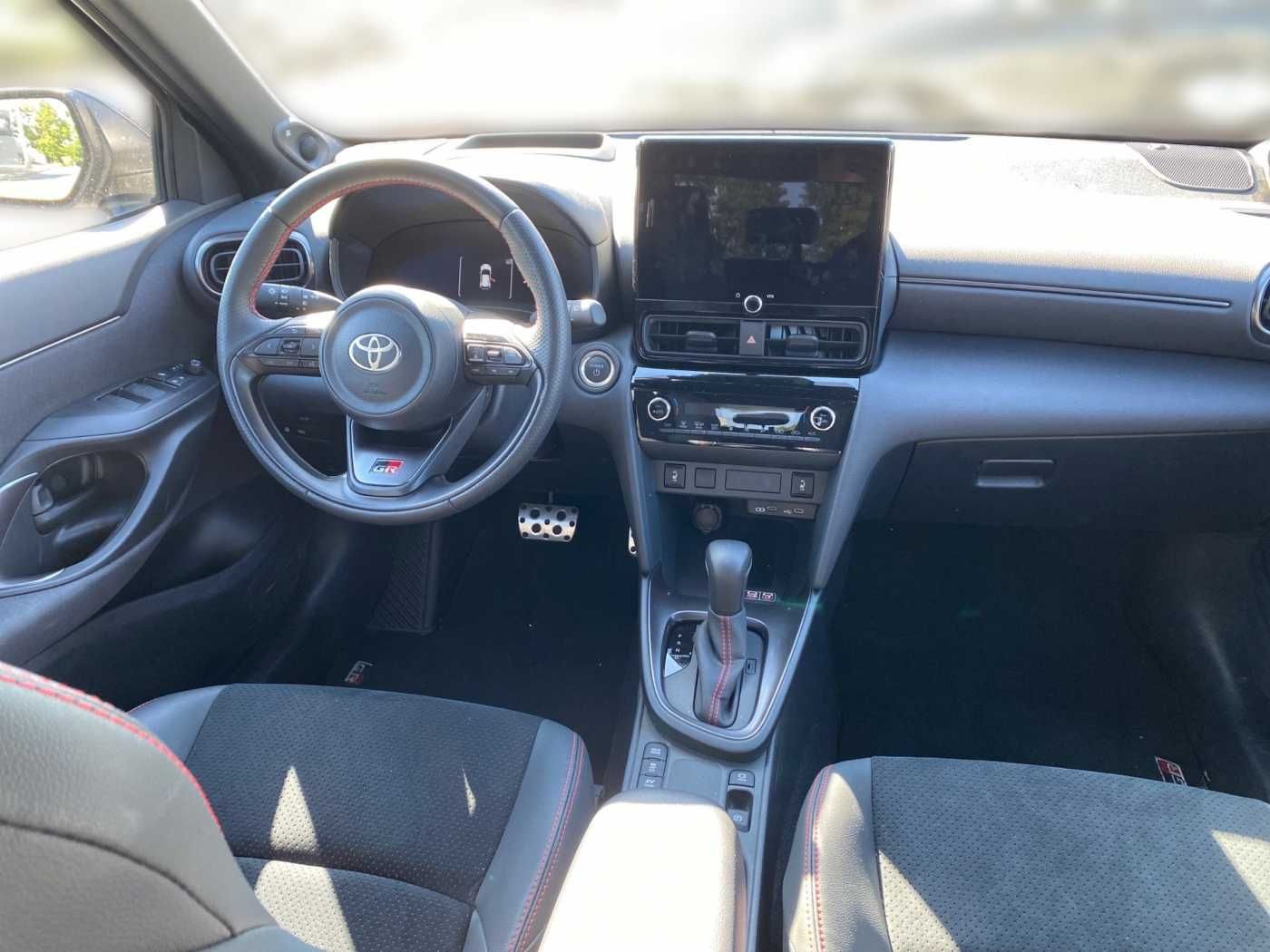 Toyota Yaris Cross 1.5 Hybrid GR Sport FWD JBL HUD