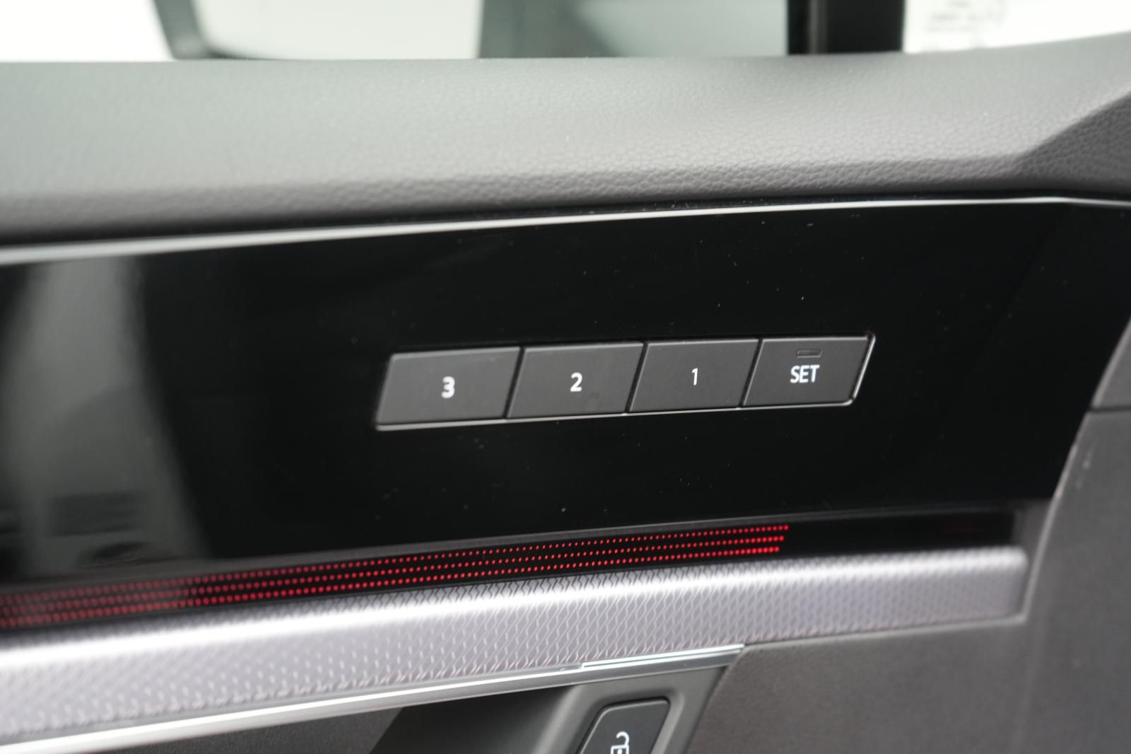Volkswagen Touareg 3.0 V6 TDI 4Motion R line - Samsaru's Car Outlet
