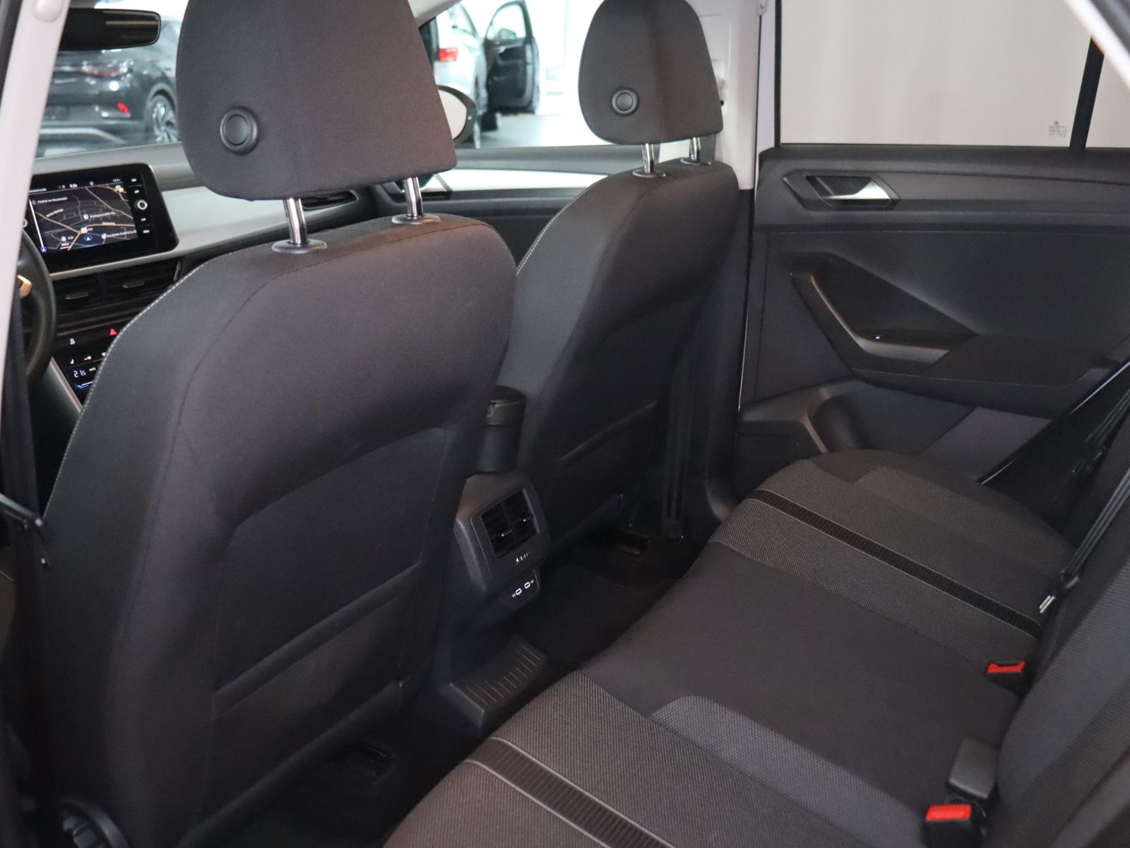 Volkswagen T-ROC Life 1.0TSI - Samsaru's Car Outlet