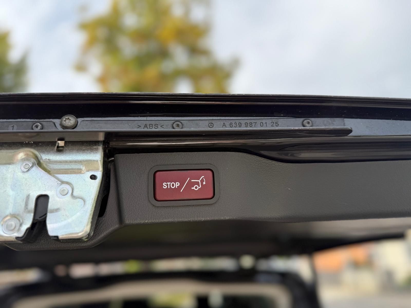 Mercedes-Benz V 220 V -Klasse AVANTG./EDITION - Samsaru's Car Outlet
