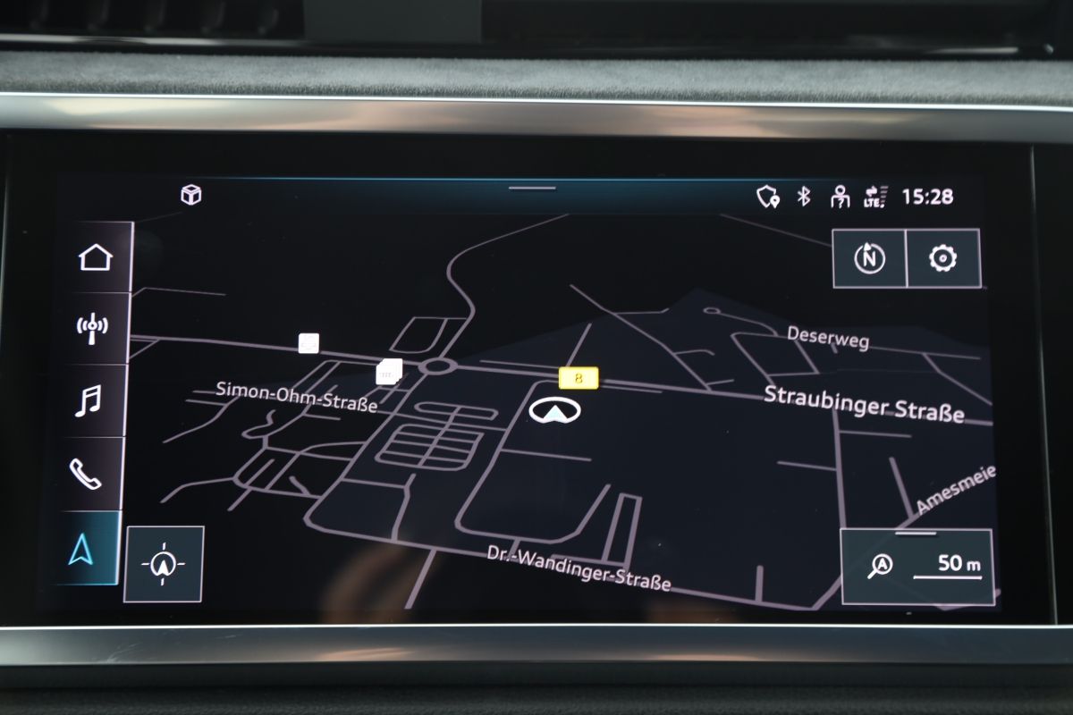 Audi Q3 40 TDI quattro S line - Samsaru's Car Outlet