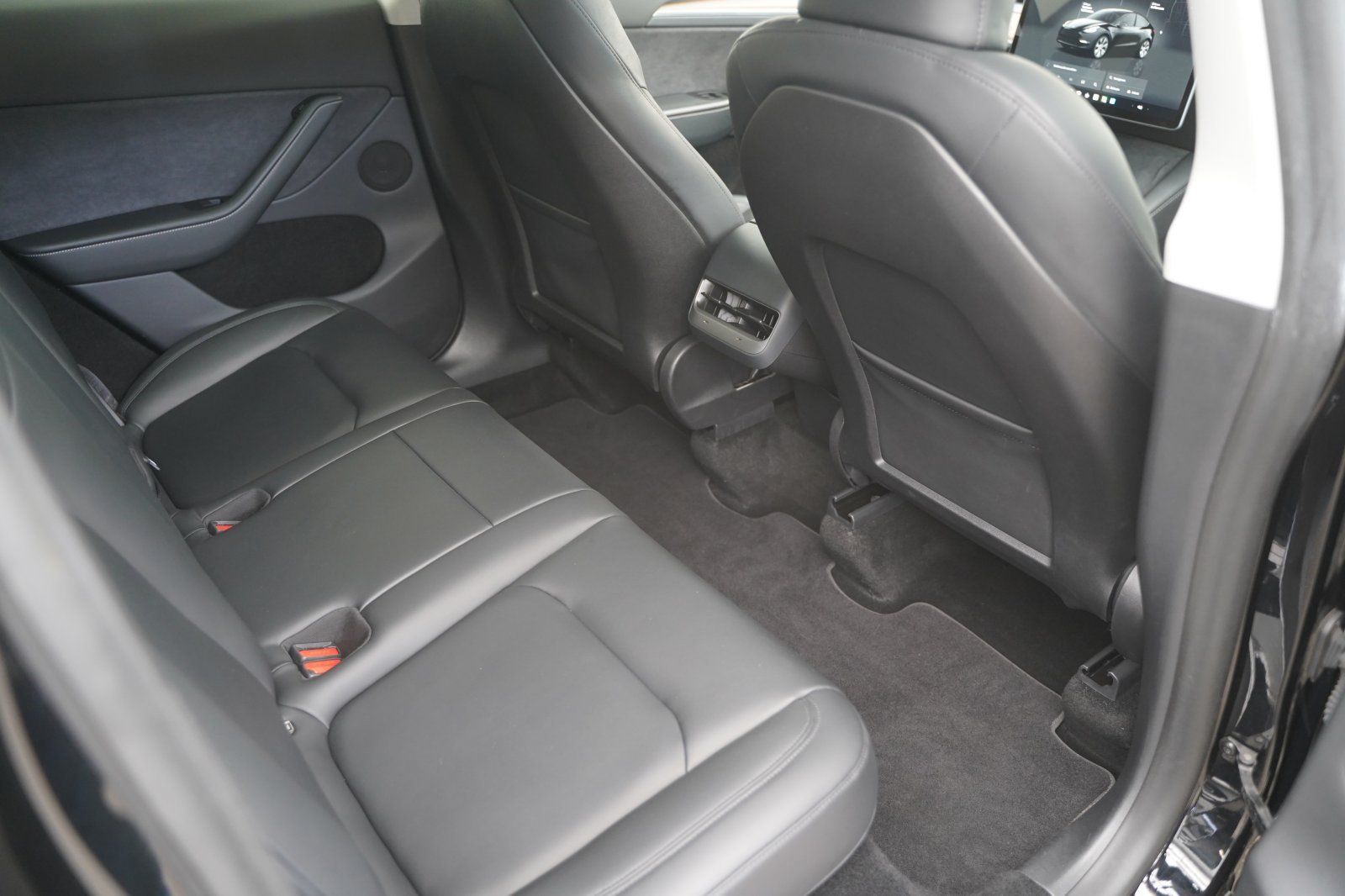 Tesla Model Y Long Range AWD *AHK*Mwst. ausweisbar*