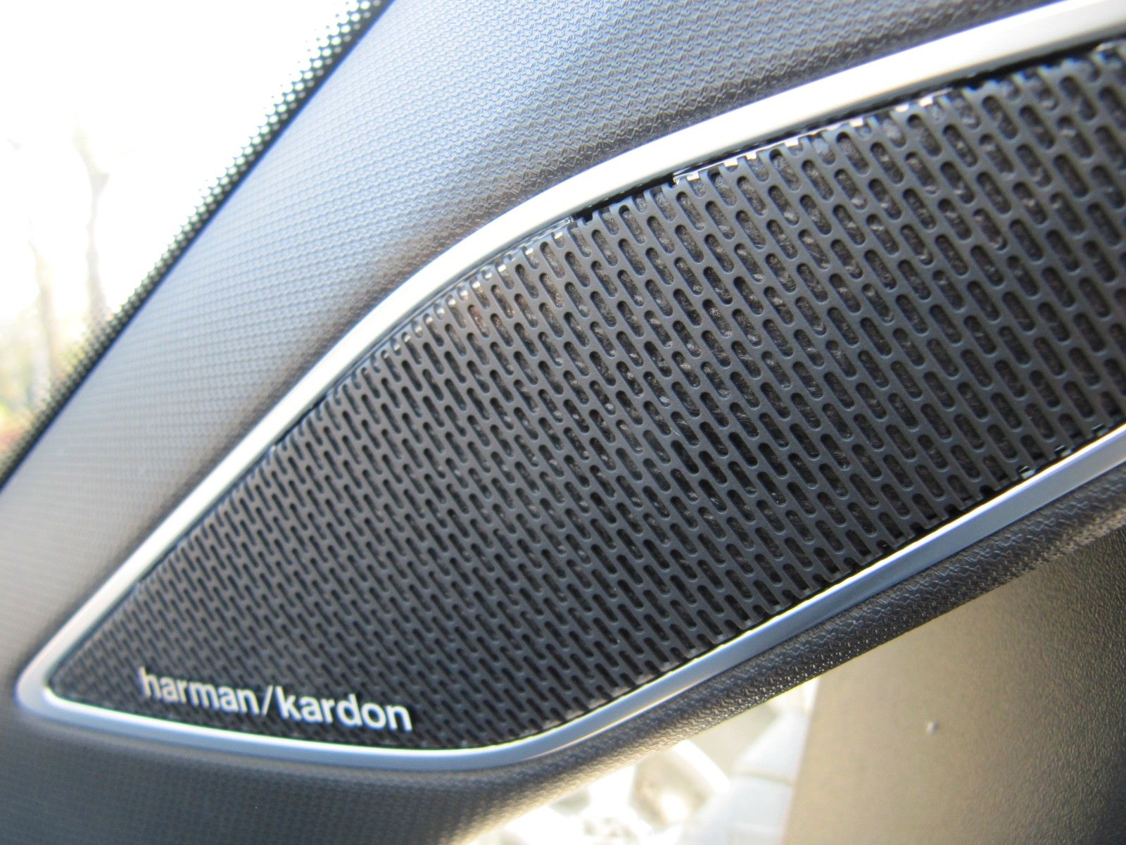 Volkswagen Golf 2.0 GTI - Samsaru's Car Outlet