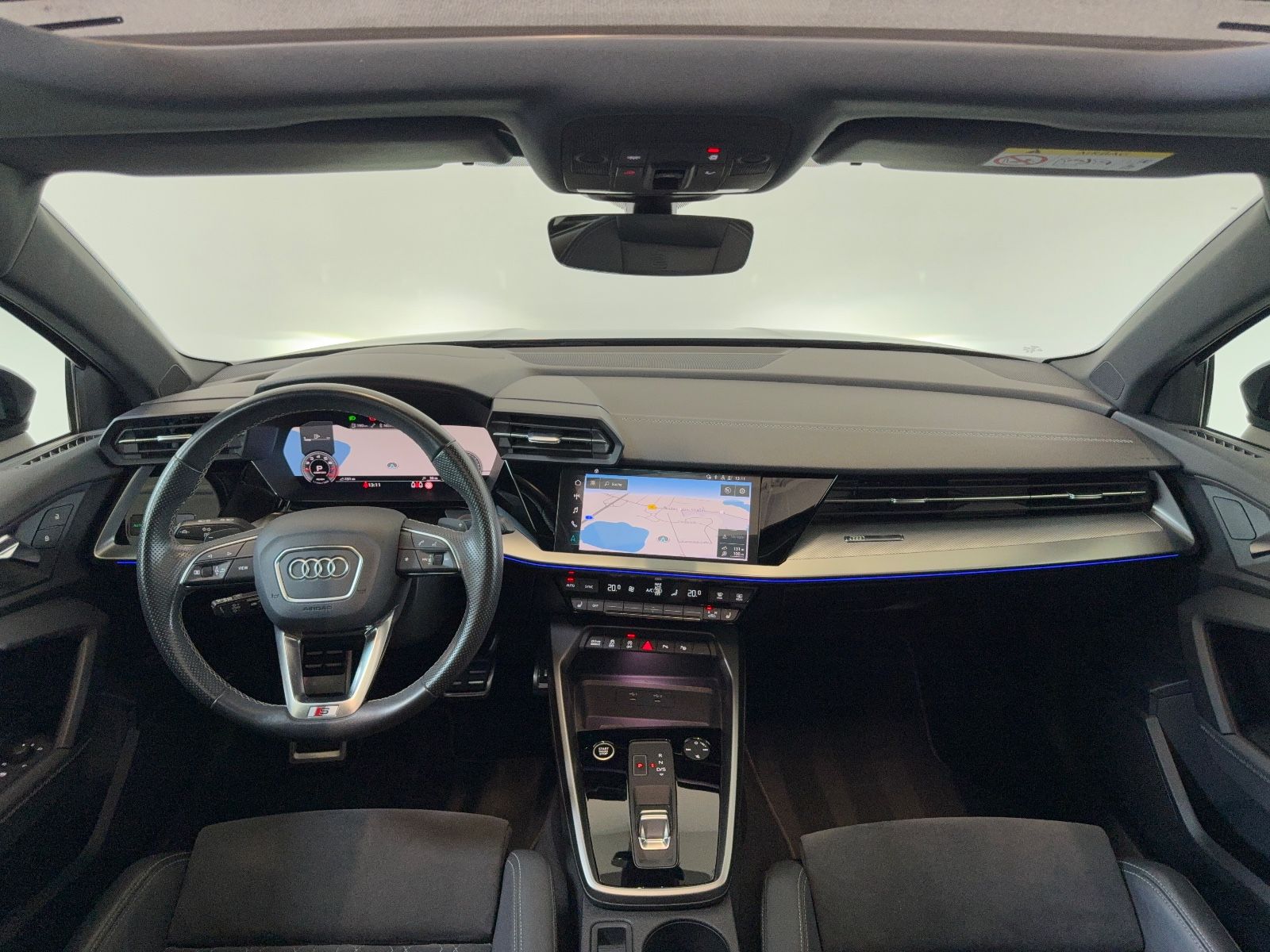 Audi A3 Limousine 35 TFSI S line Pano Kam ACC black