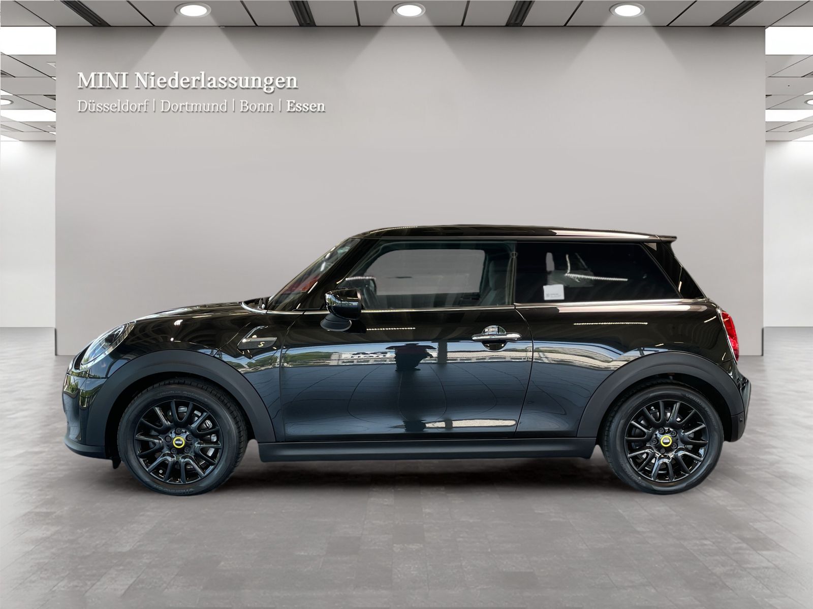 MINI Cooper SE - Samsaru's Car Outlet