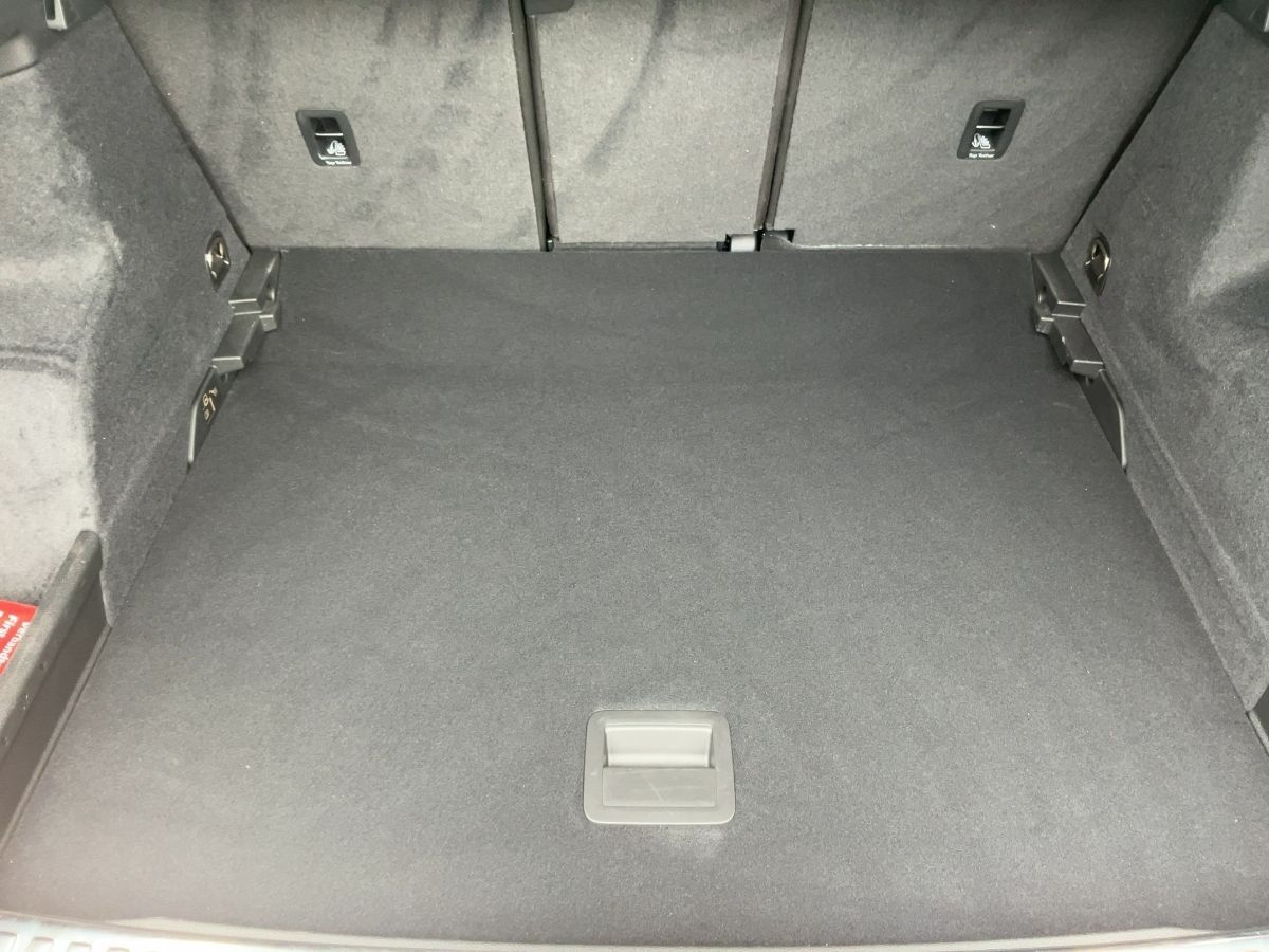 Audi Q3 40 TFSI QU S-TR ADVANCED - Samsaru's Car Outlet