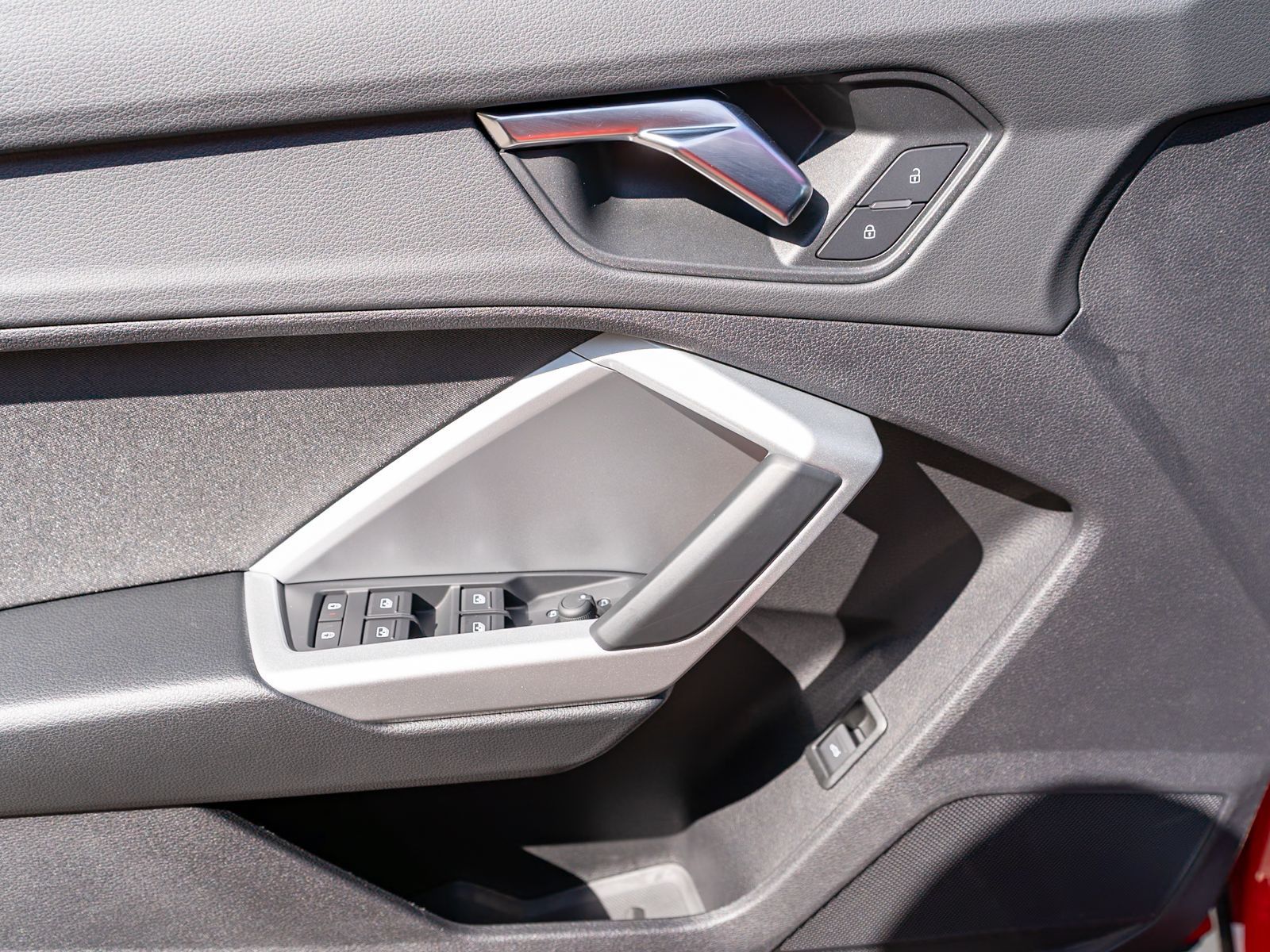 Audi Q3 40 TDI S line quattro - Samsaru's Car Outlet