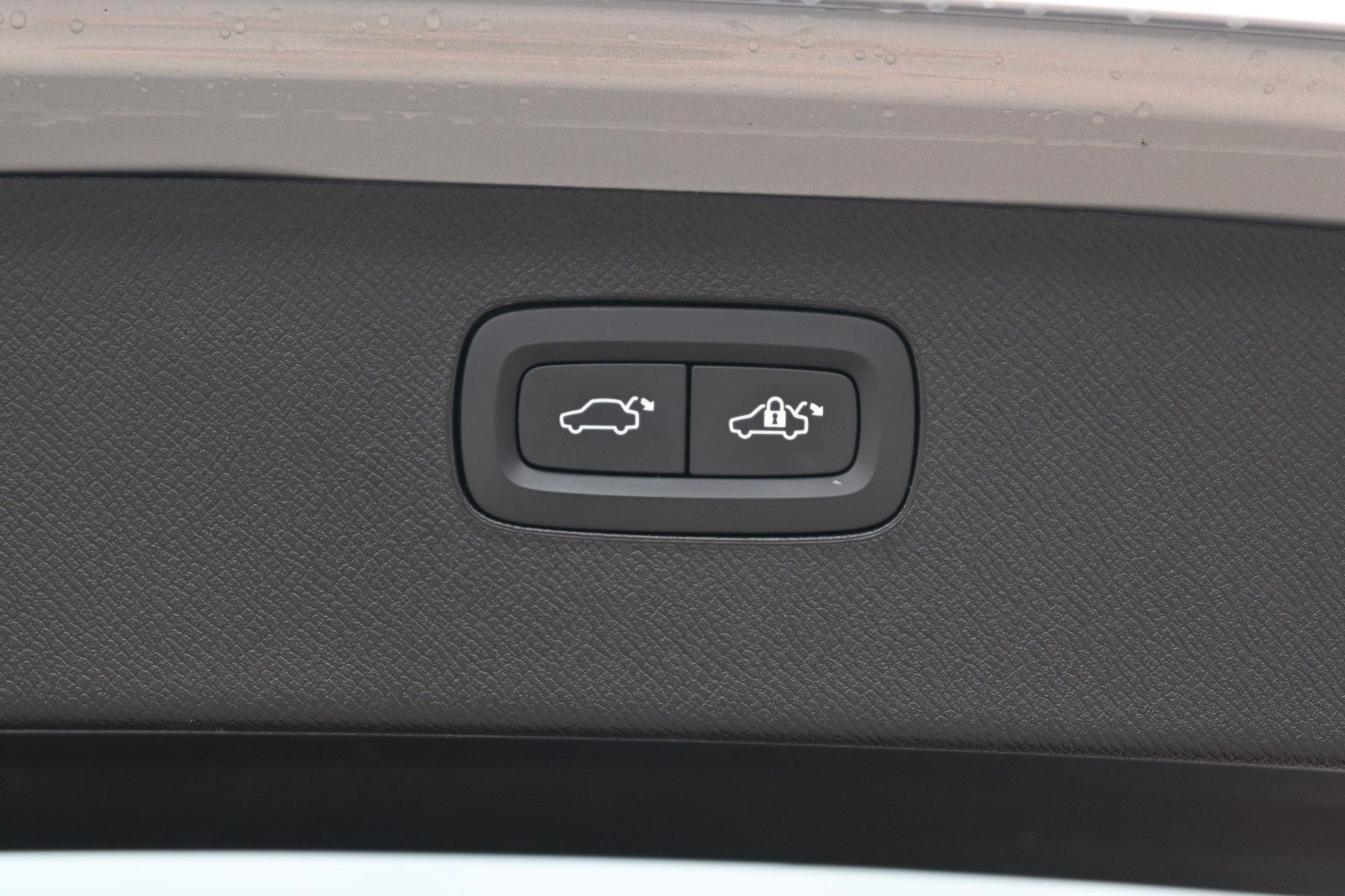 Volvo B5 AWD Ultimate Dark *HUD*B&W*LUFT*MASS*AHK*