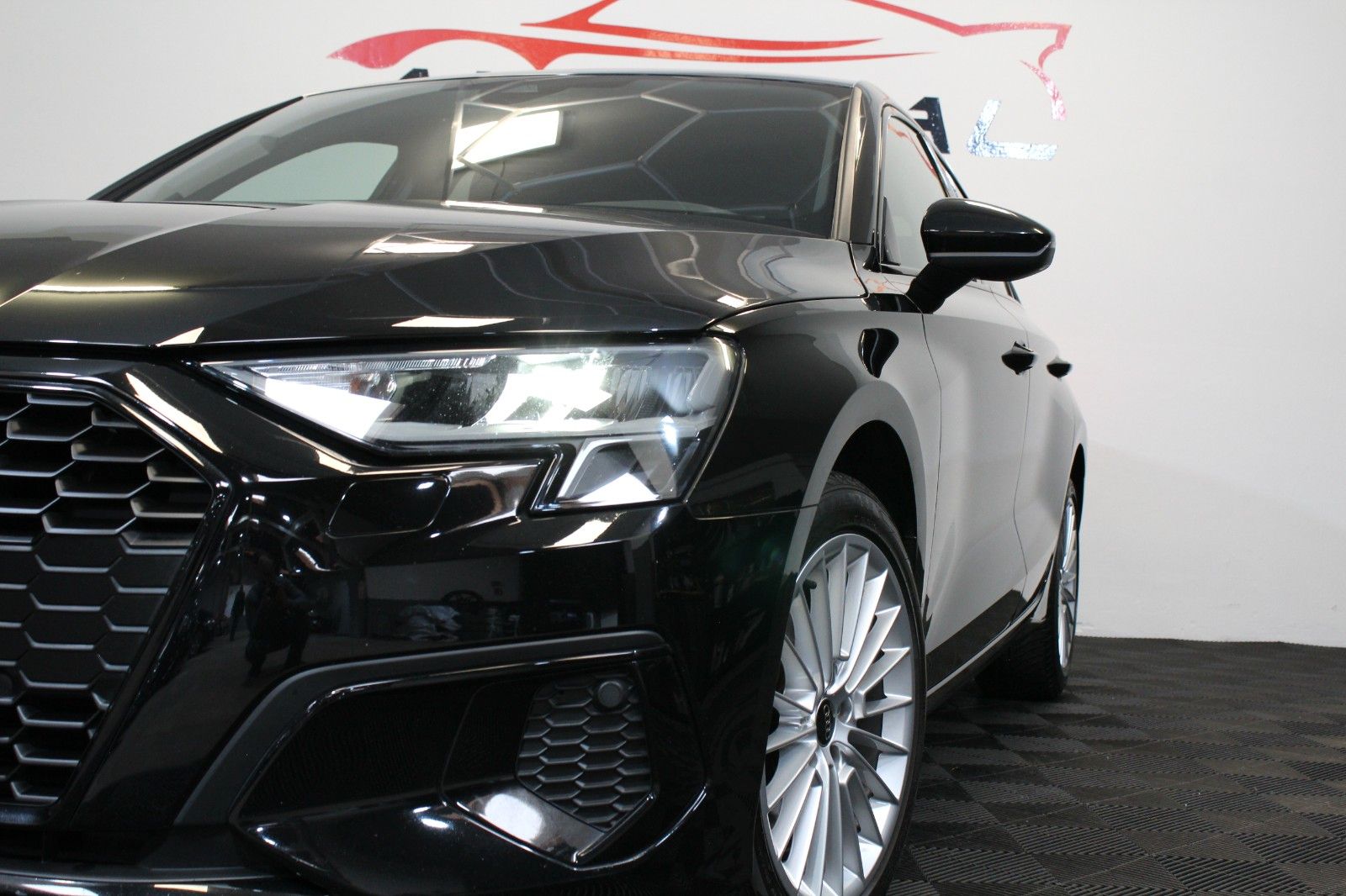 Audi A3*Limousine*30 TFSI*Advanced*Automatik*LED*Navi