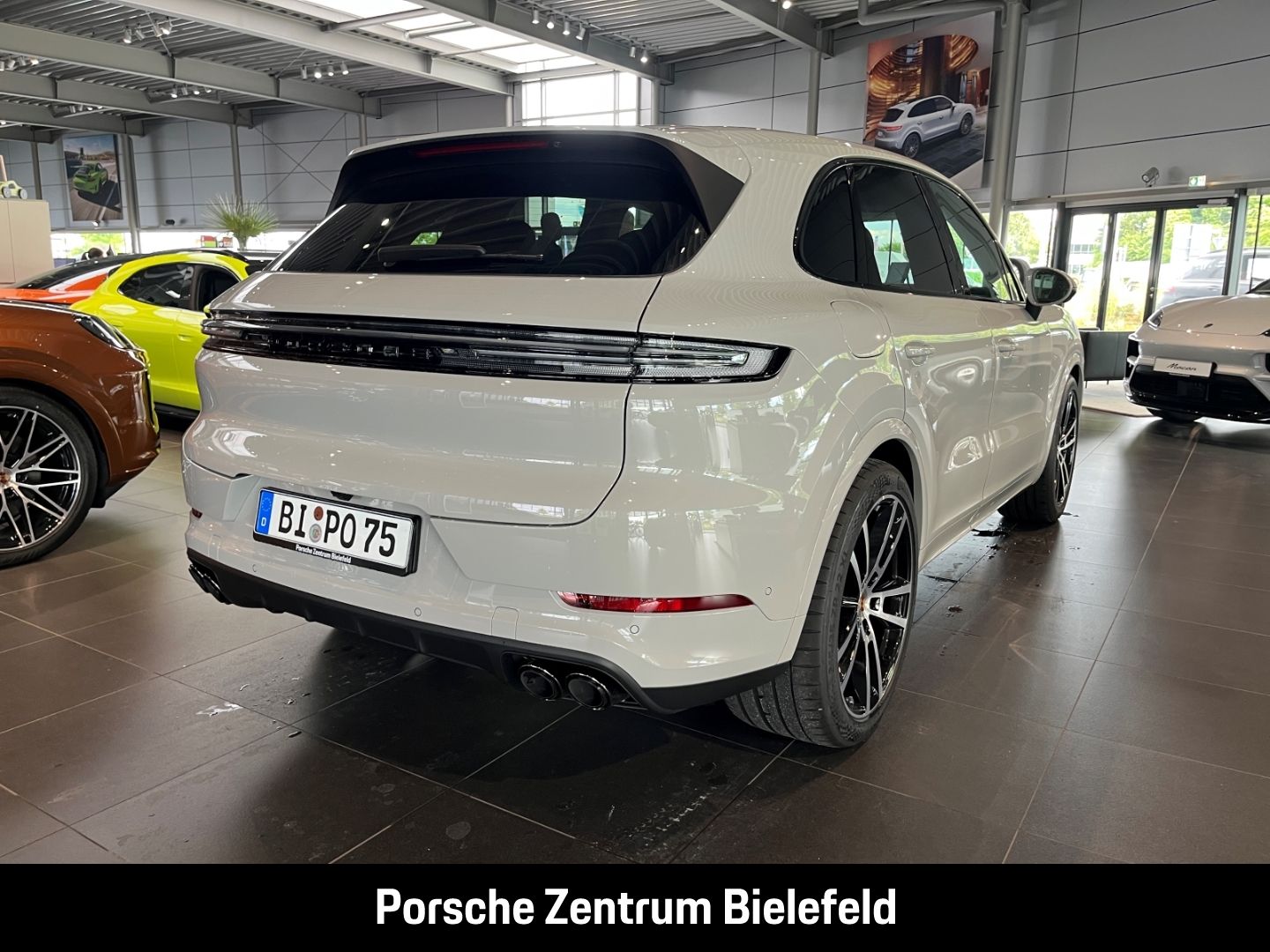 Porsche Cayenne BOSE Sportabgasanlage Panoramadach LED