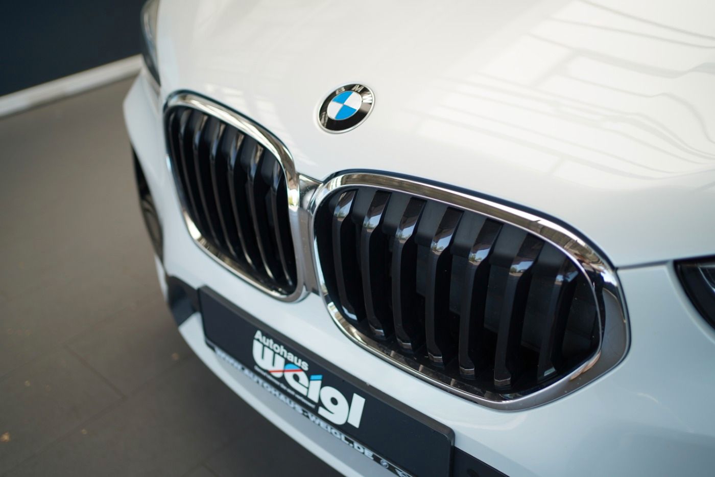 BMW X1 Sport Line xDrive - Samsaru's Car Outlet