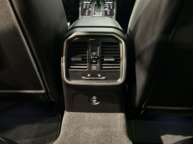 Porsche Macan T - Samsaru's Car Outlet
