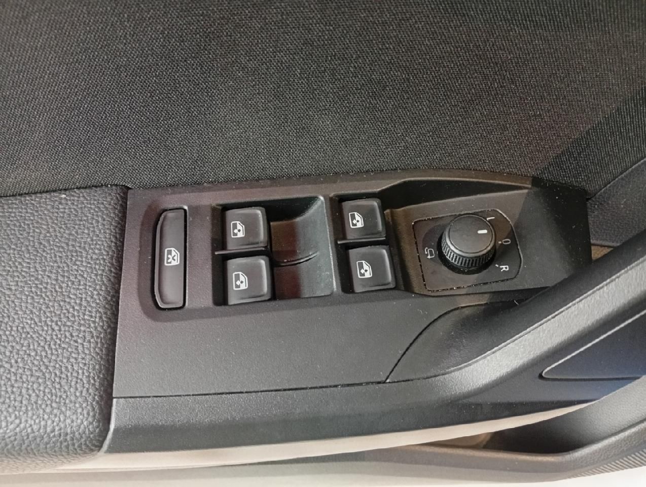 Seat Arona FR 1,5TSI 110KW/AHK/CAM/Voll-LED/Fahrerass