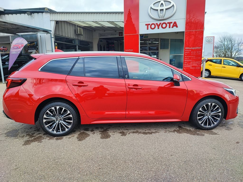 Toyota Corolla 2.0 Hybrid Touring Sports - Samsaru's Car Outlet