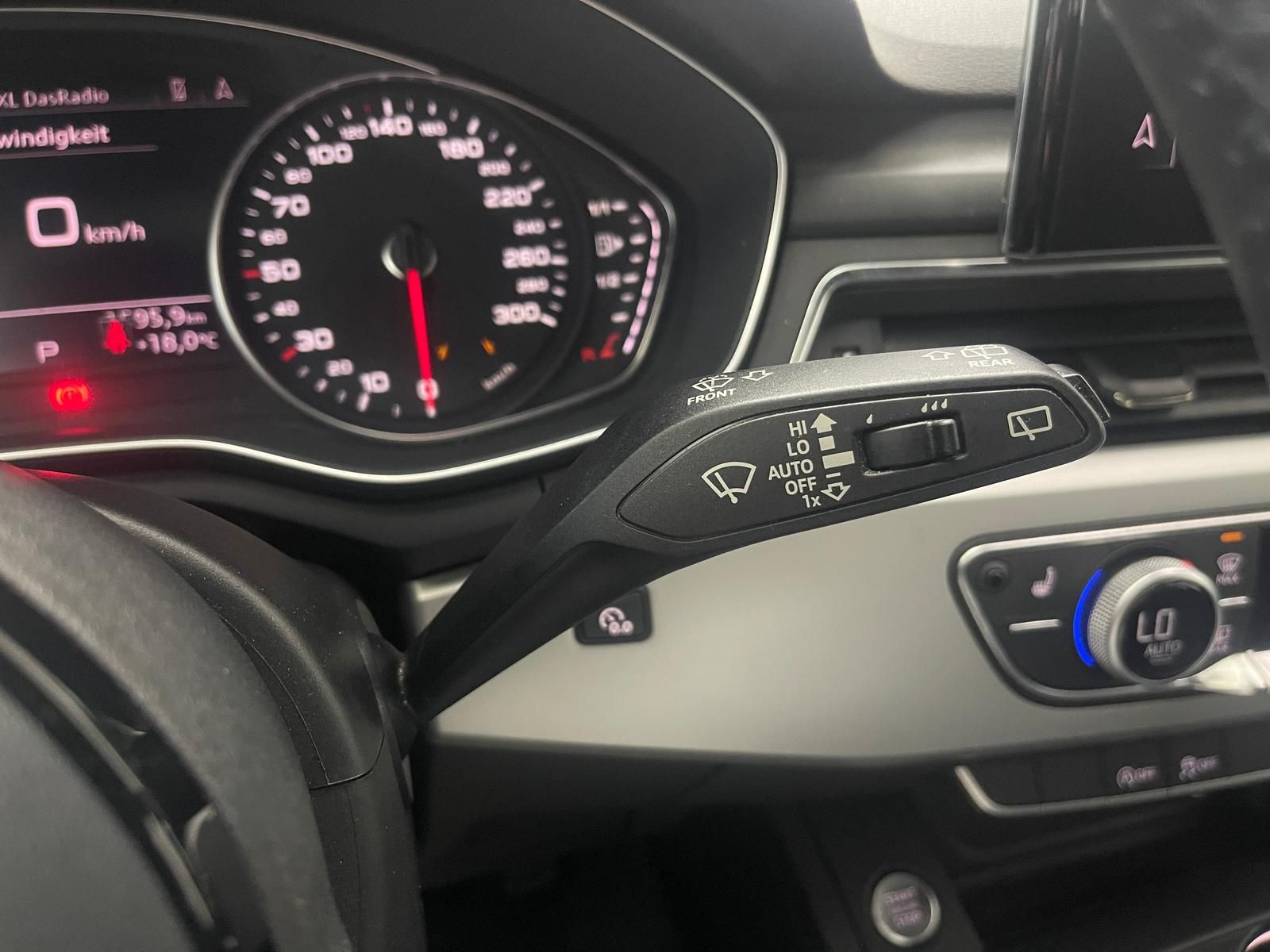 Audi A4 2.0 TDI 35 TDI ADVANCED - Samsaru's Car Outlet