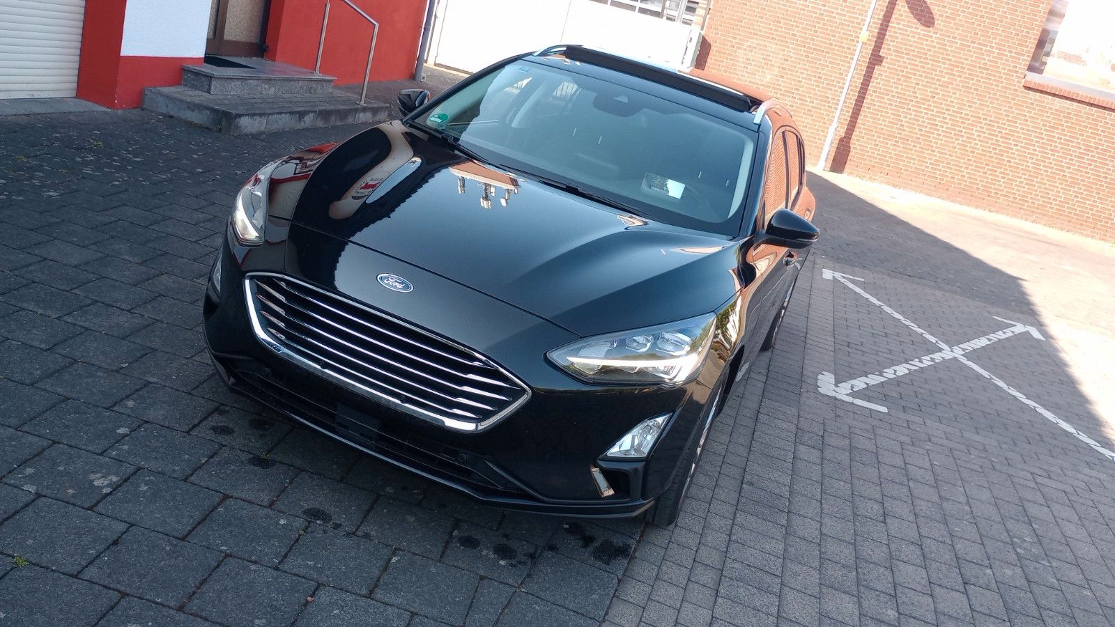 Ford Focus Kombi 1.HD Auto - Samsaru's Car Outlet