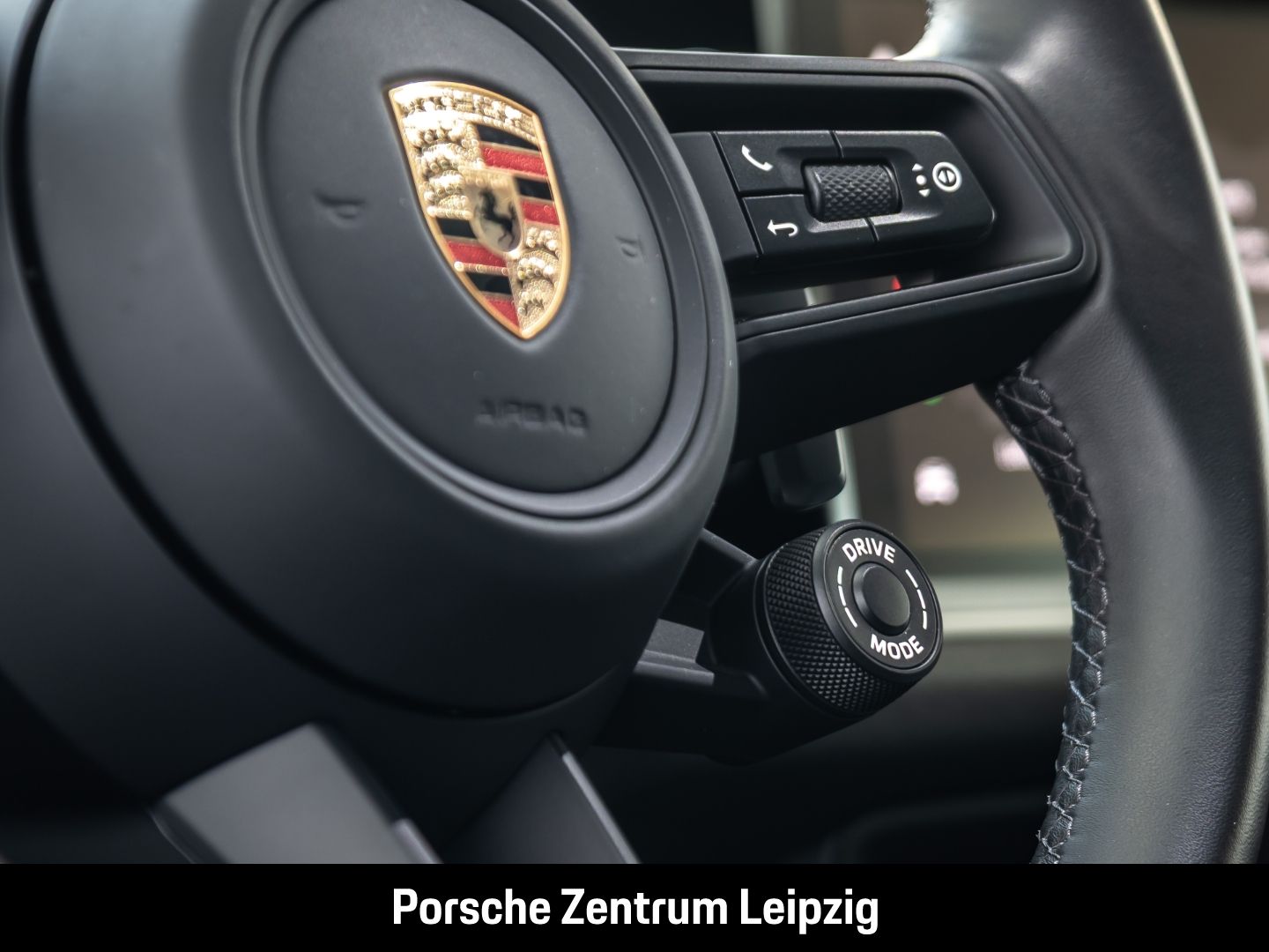 Porsche Cayenne E-Hybrid el.AHK InnoDrive Luft BOSE 360G
