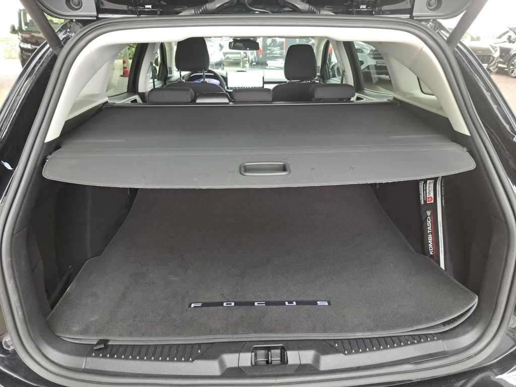 Ford Focus Turnier 1.5 EcoBlue Aut. ACTIVE X - Samsaru's Car Outlet