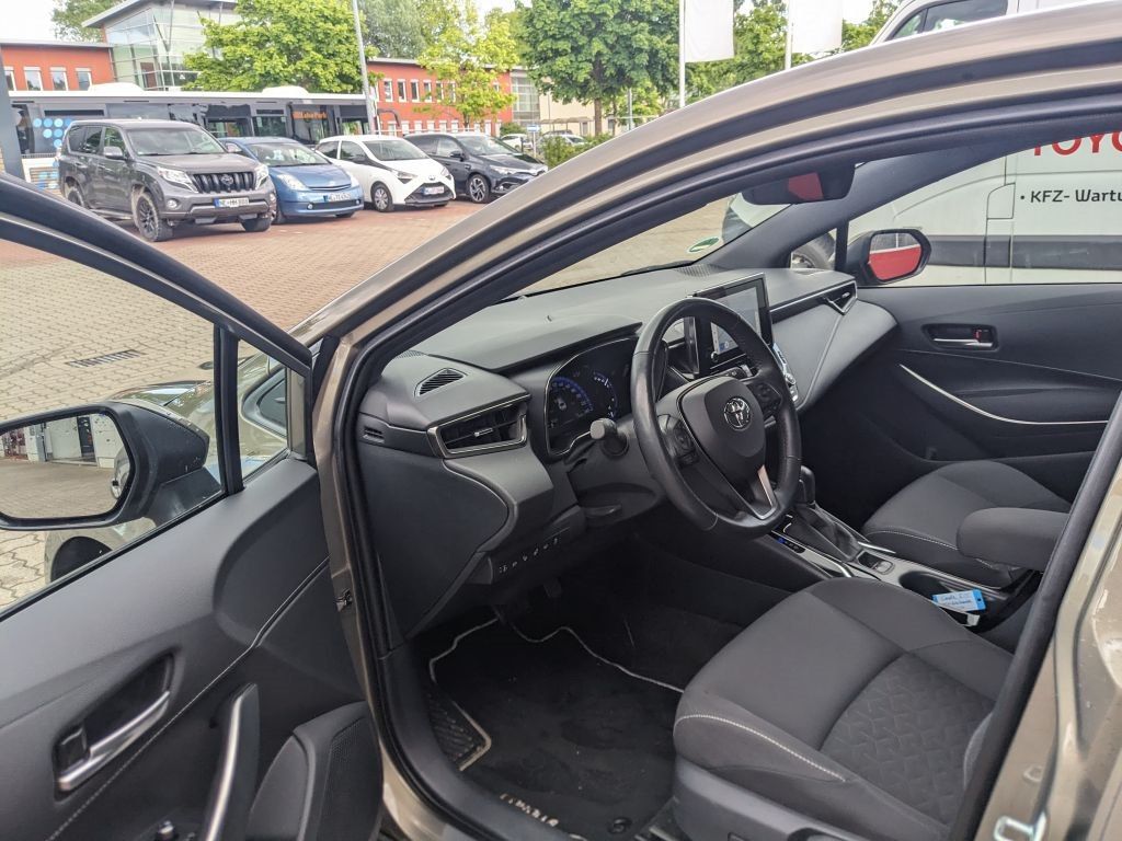 Toyota Corolla 2.0 Hybrid - Samsaru's Car Outlet