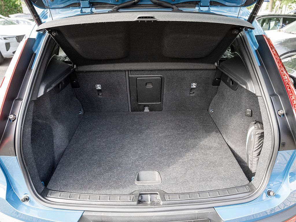 Volvo XC40 T4 Recharge Core AHK ACC