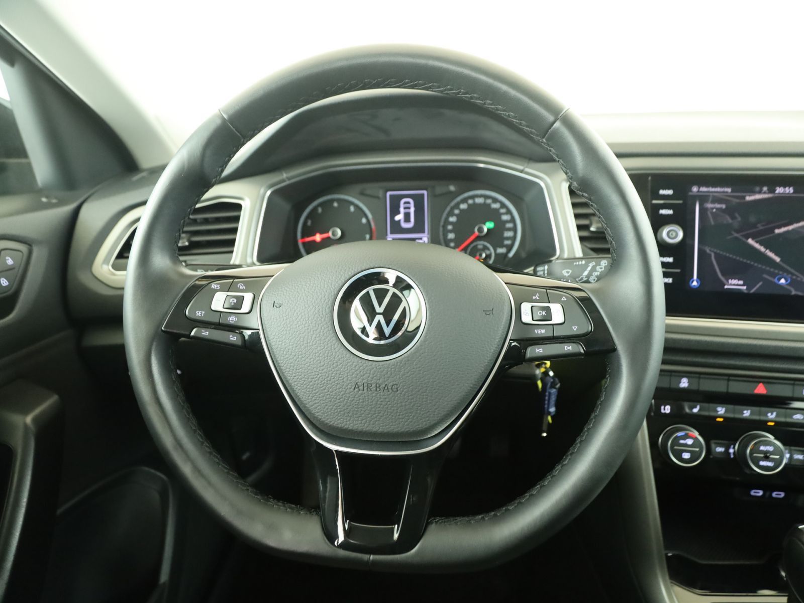 Volkswagen T-Roc 1.5 TSI Style - Samsaru's Car Outlet