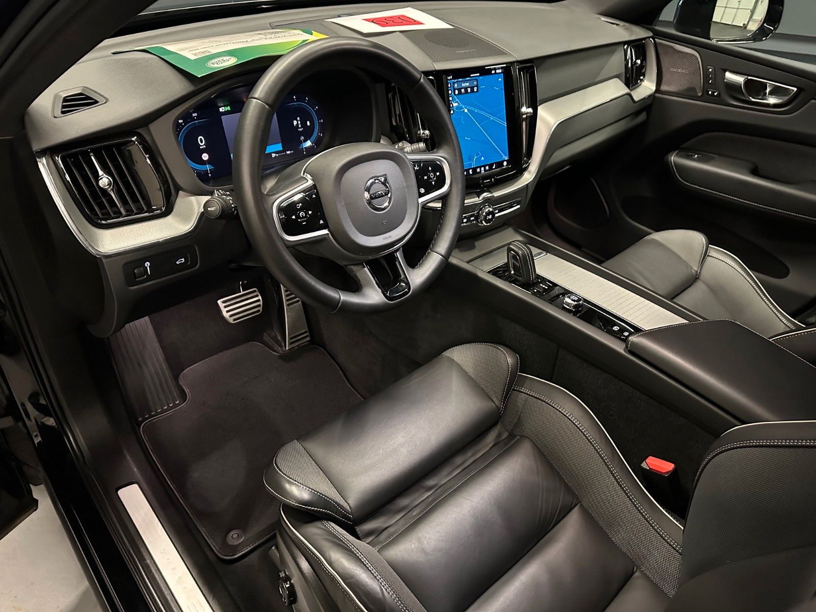 Volvo XC60 R-Design AWD *19Zoll*AHK*360°*Harman/Kardon