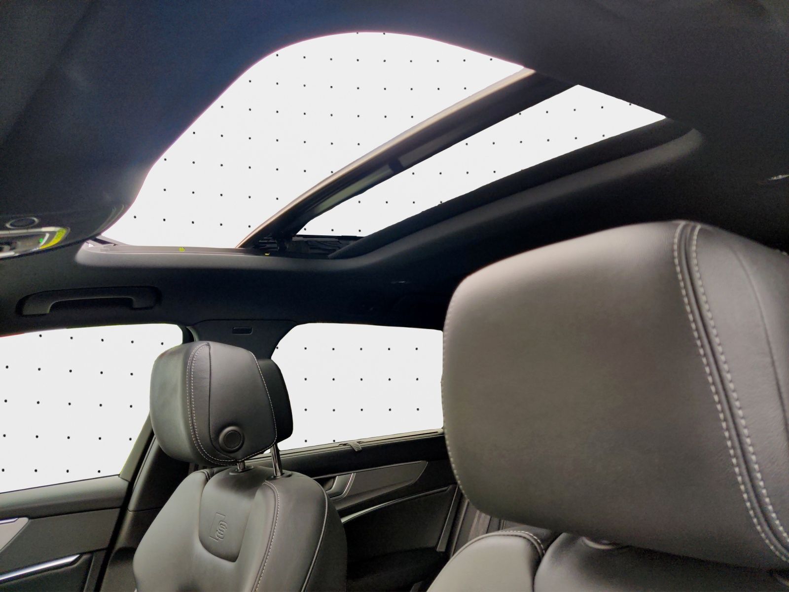 Audi A6 Avant 55 TFSIe qu. S line - Samsaru's Car Outlet