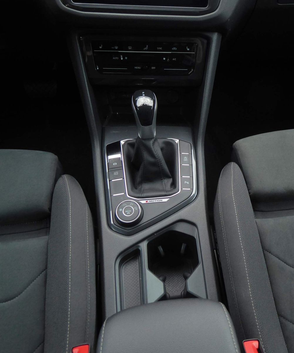Volkswagen Tiguan Life 4Motion 2.0 TDI - Samsaru's Car Outlet