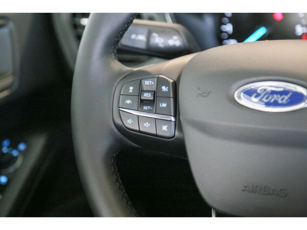 Ford Focus 1.5d Aut. Titanium Navi AHK ACC BLIS Kamer