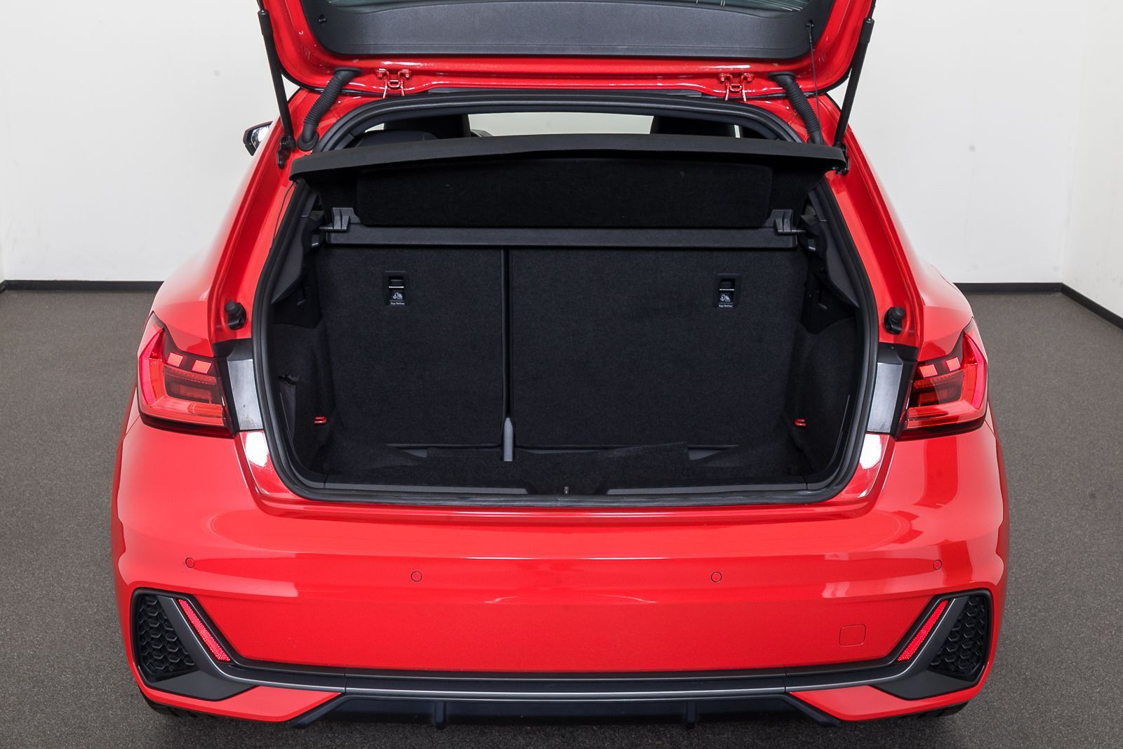 Audi A1 Sportback S line 30 TFSI S tr. - Samsaru's Car Outlet