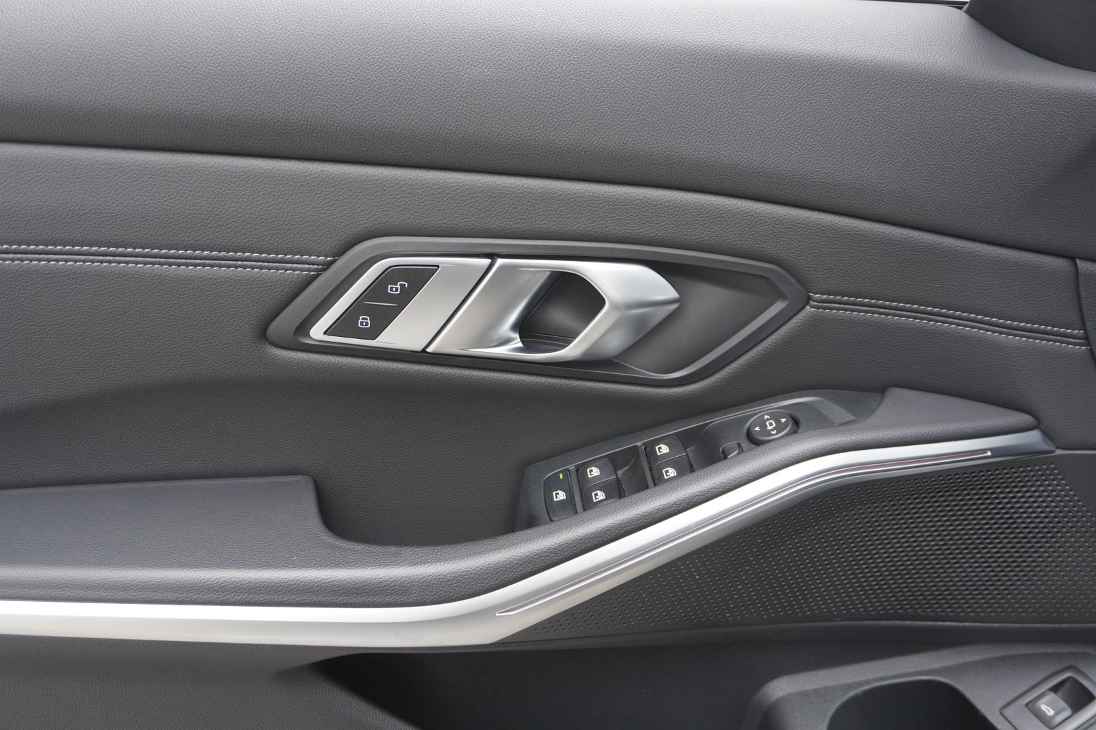 BMW 320d Touring Sport Line - Samsaru's Car Outlet