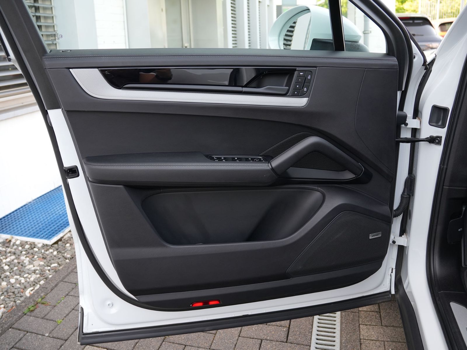 Porsche E-Hybrid Coupé SPORTDESIGN-ACC-LUFTF.-PANO-VOLL