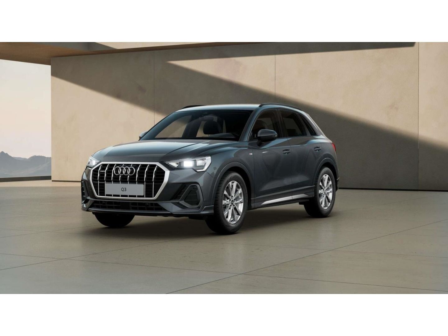 Audi Q3 35 TDI quattro S line - Samsaru's Car Outlet