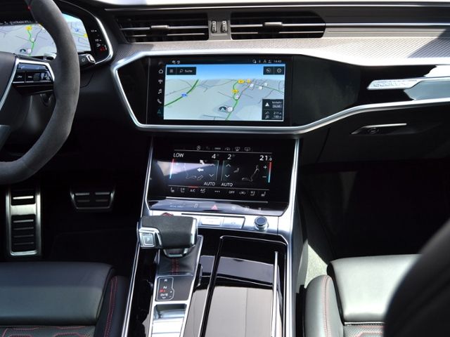 Audi RS6 Avant 4.0 TFSI VOLL/DYNAMIK-PLUS/KERAMIK/AHK