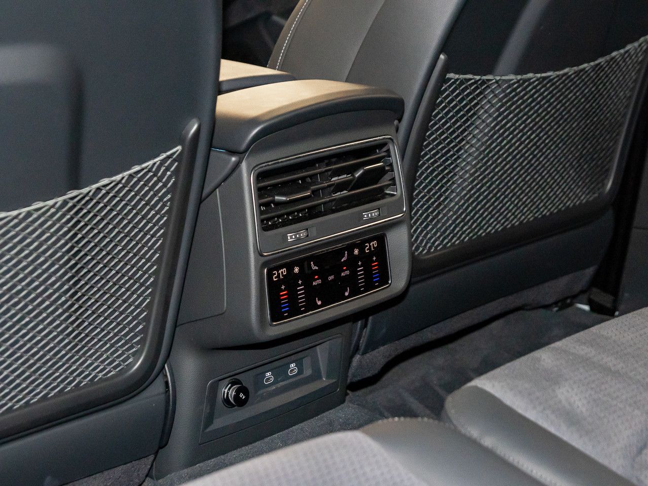 Audi Q7 SUV S line 50 TDI quattro tiptronic 7-sitzer