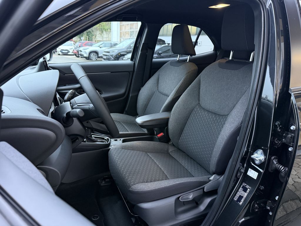 Toyota s Cross Hybrid 130 TeaYarim D*HAC*Klima*HAB*RFK