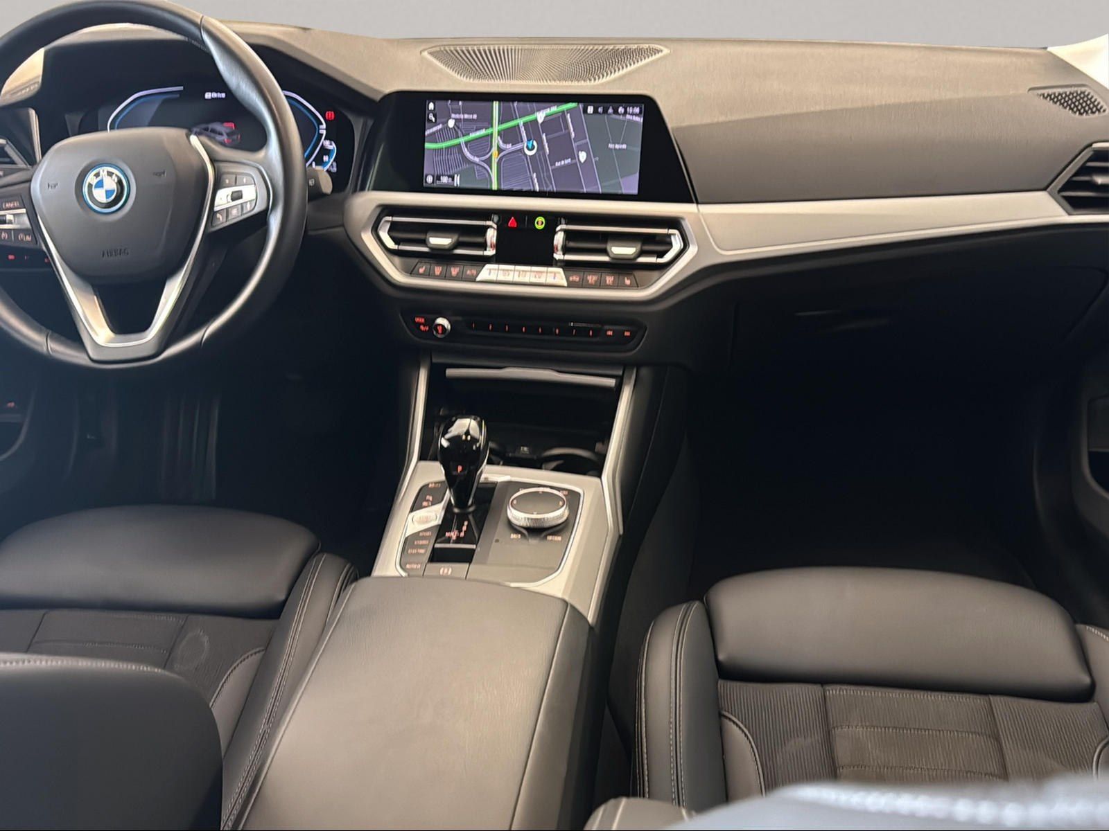 BMW 320e Touring - Samsaru's Car Outlet