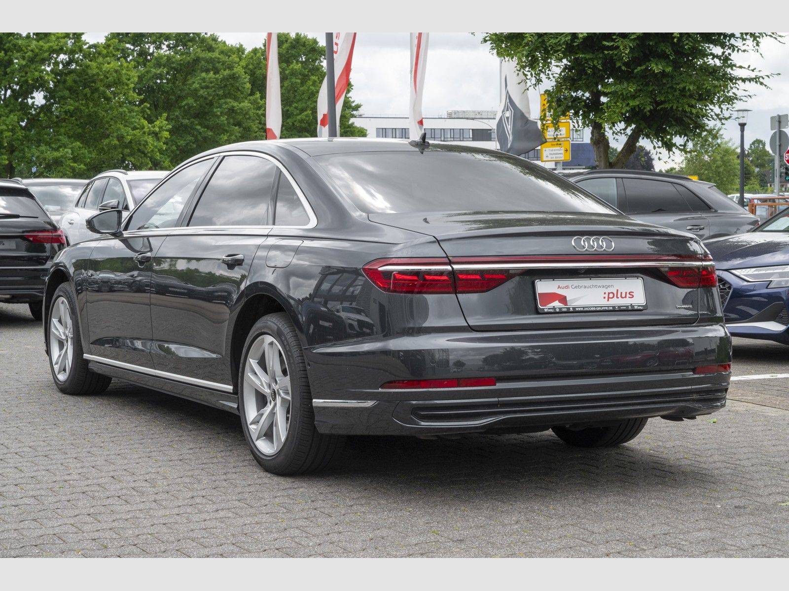 Audi A8 L 60TFSIe - Samsaru's Car Outlet