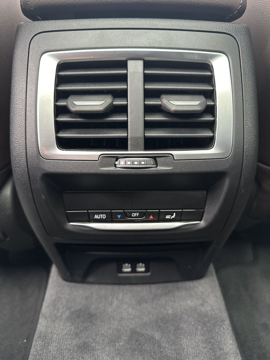 BMW iX3 Impressive NAV+LASER+ACC+KAMERA+PANO+HUD+AHK