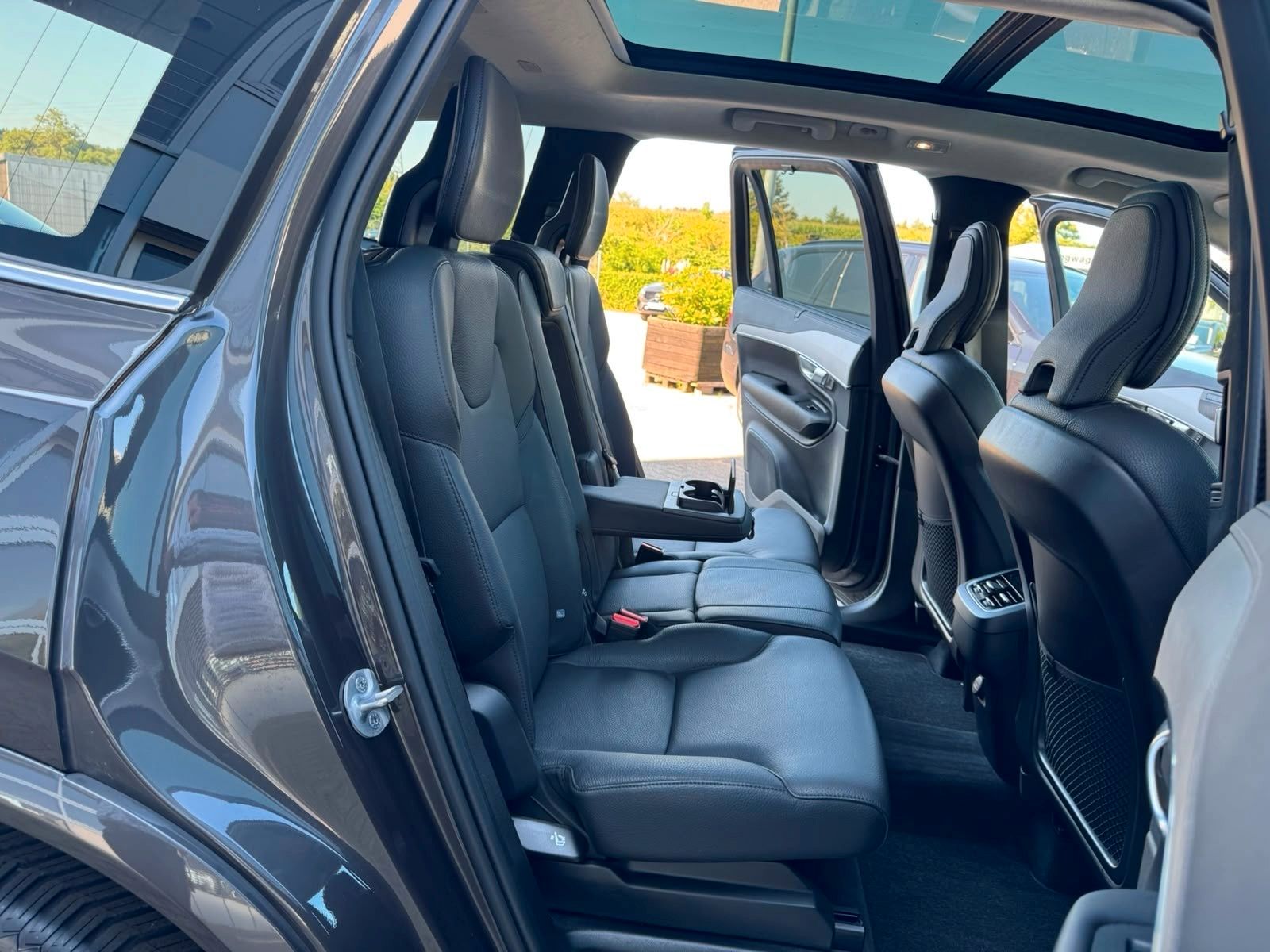 Volvo XC90 B5 D AWD ULTIMATE BRIGHT-360-AHK-Pano-Sthzg