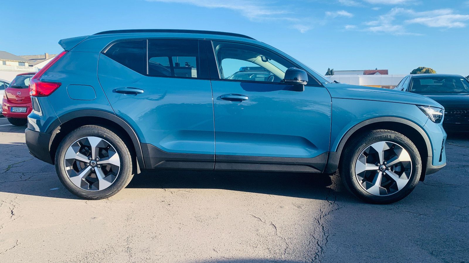 Volvo XC40 B3 Plus Dark AHK Pano ACC Pilot Navi 360°