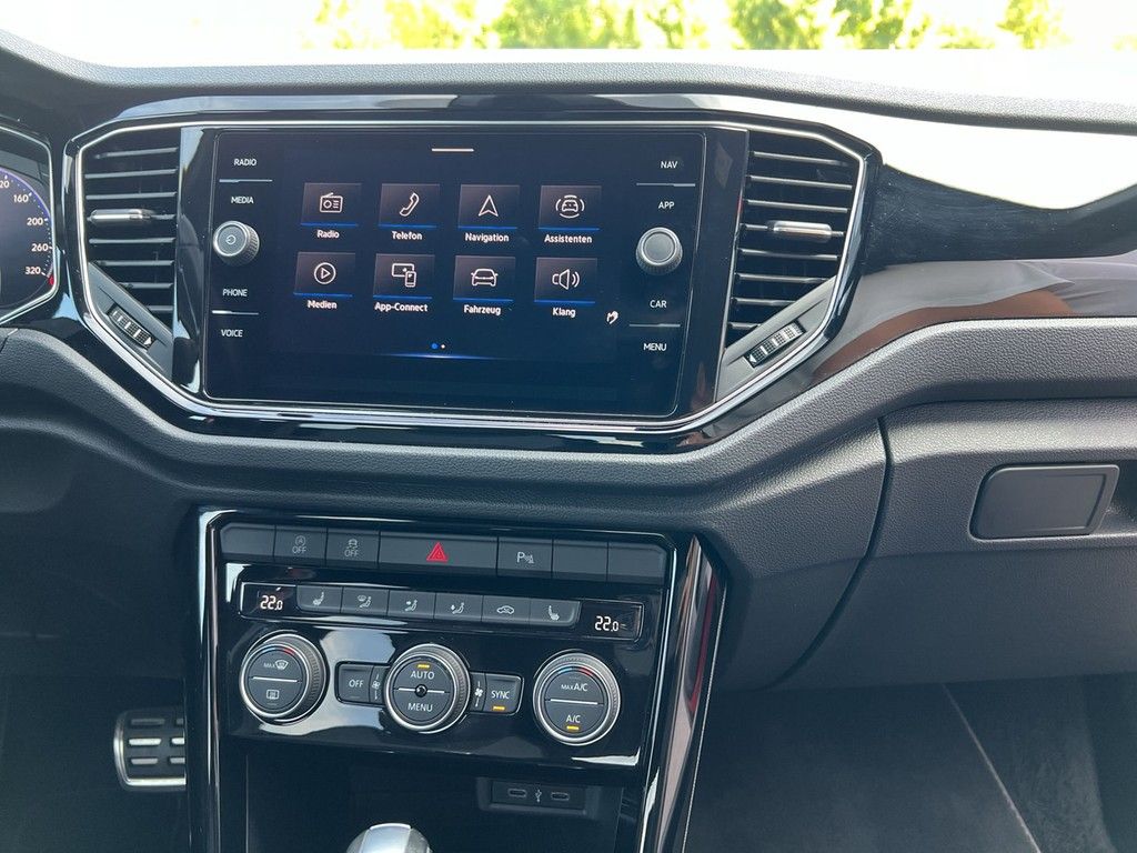 Volkswagen T-Roc 2.0 TSI 4Motion DSG R - Samsaru's Car Outlet