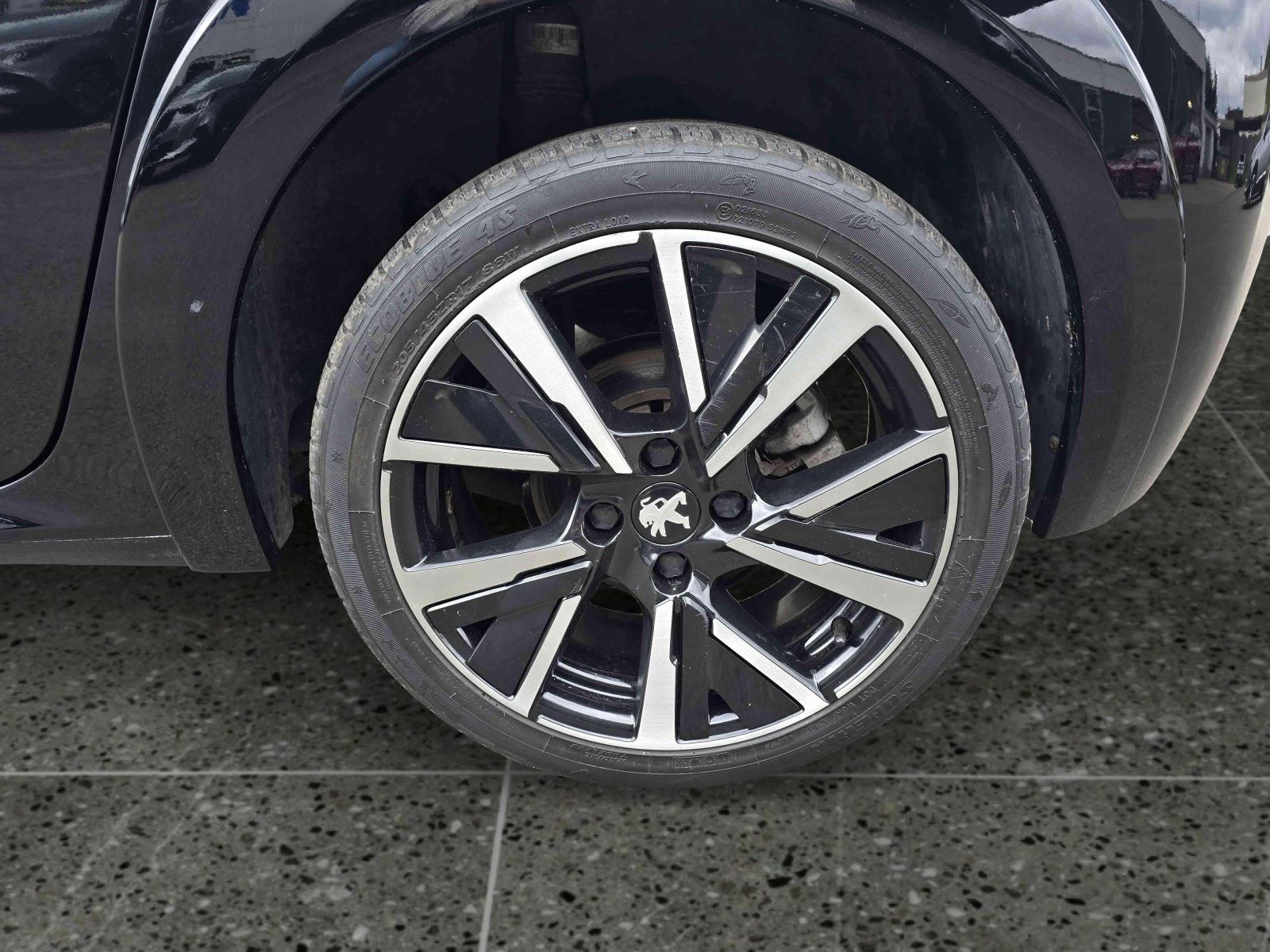 Peugeot 208 GT - Samsaru's Car Outlet
