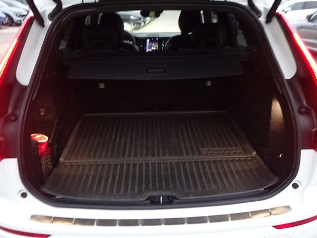 Volvo XC60 B4 R Design AWD AHK ACC BLIS 360° 21"
