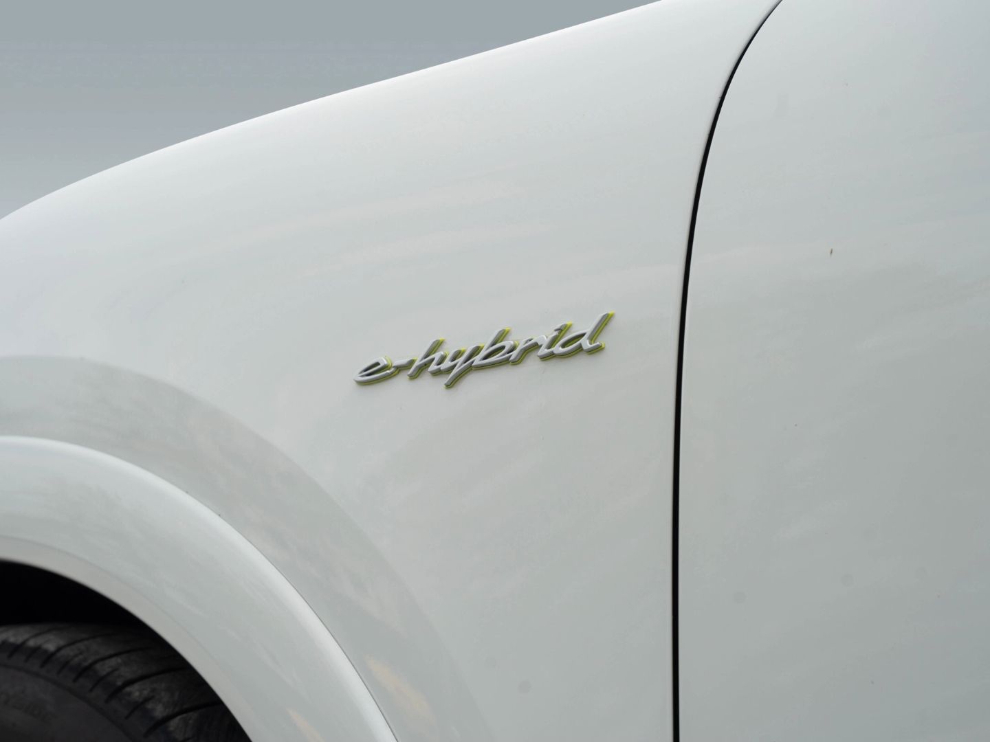 Porsche Cayenne E-Hybrid Coupe InnoDrive Surround View