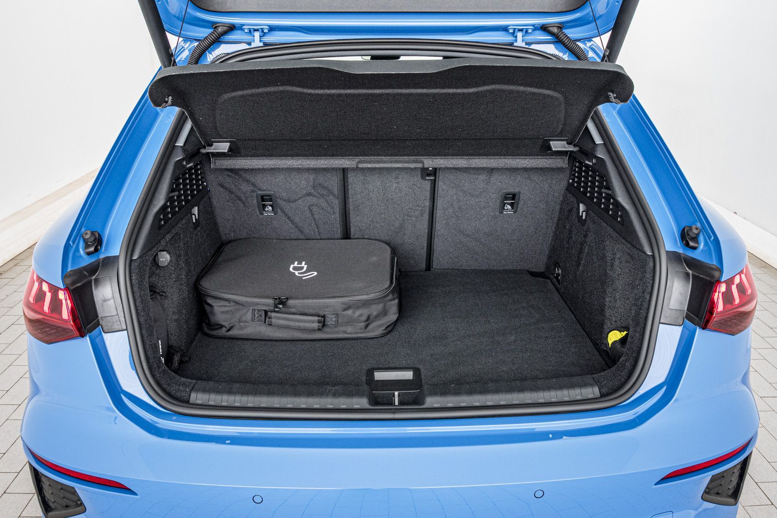 Audi A3 Sportback 40 TFSI e S line S tr. - Samsaru's Car Outlet