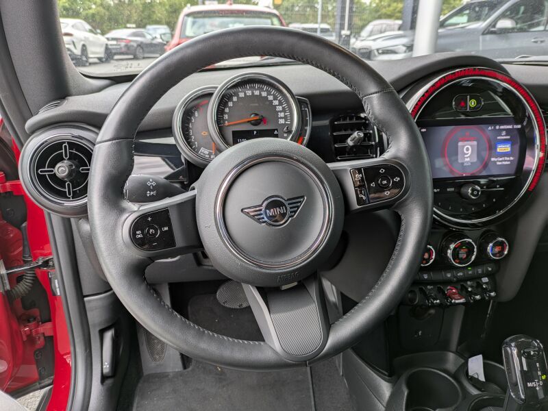 MINI Cooper Cabrio - Samsaru's Car Outlet