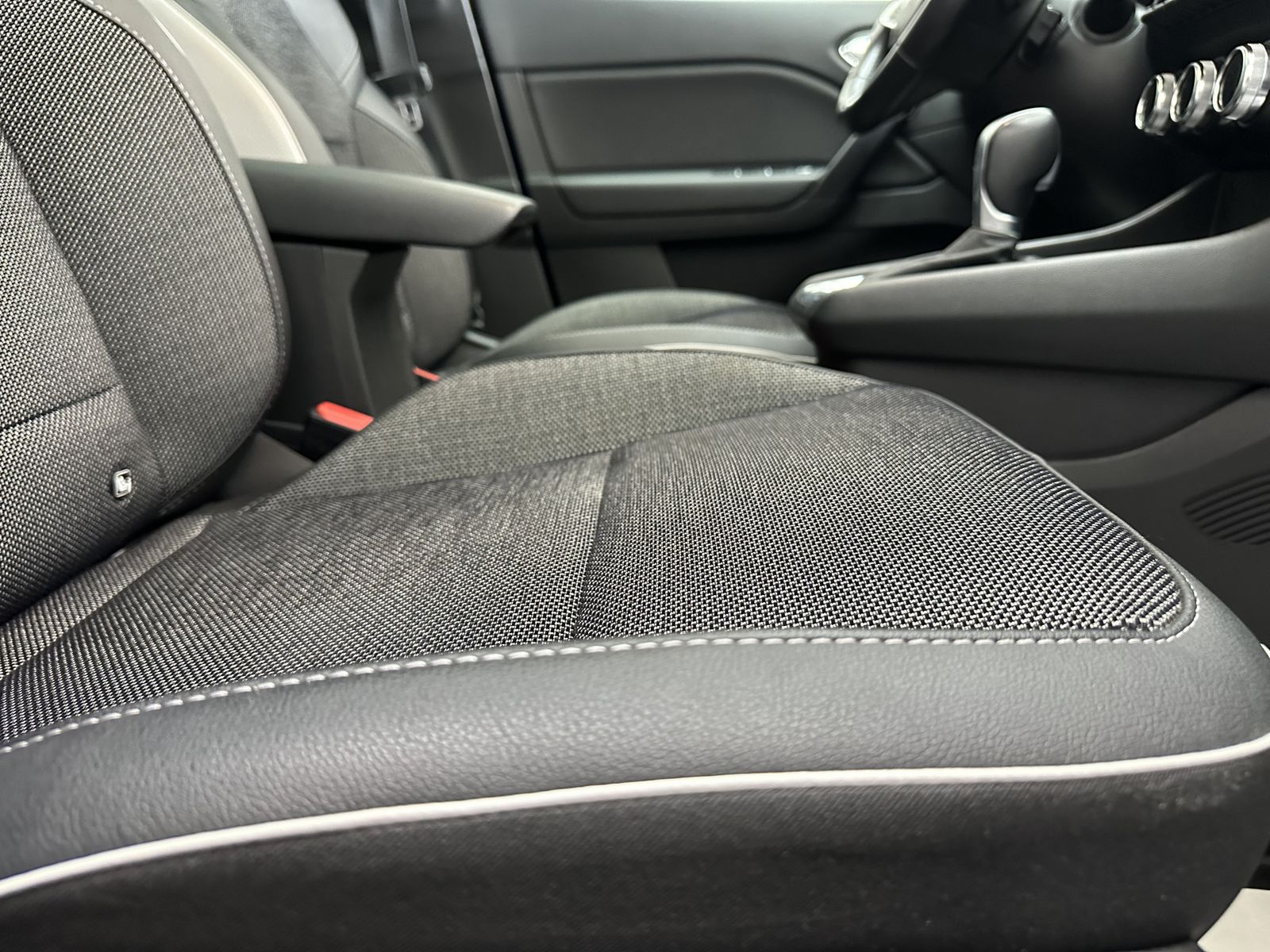Renault Captur Intens - Samsaru's Car Outlet