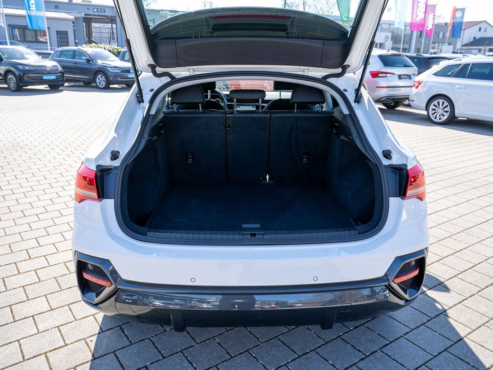 Audi Q3 Sportback 40TDI quattro - Samsaru's Car Outlet